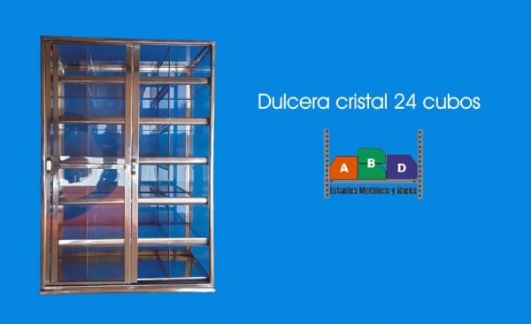 Cuadrada con 24 cubos medidas 46 x 22 x 66 cms.